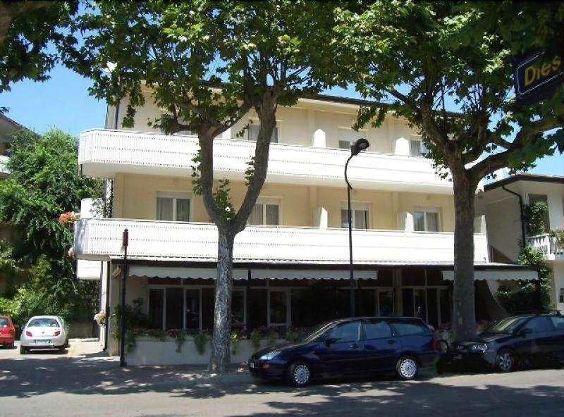 Pensione Imperia Lignano Sabbiadoro Esterno foto