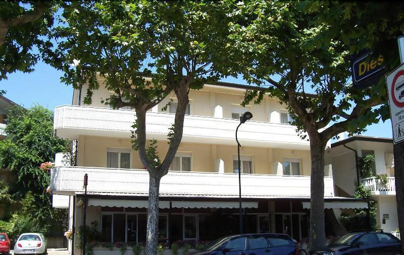 Pensione Imperia Lignano Sabbiadoro Esterno foto
