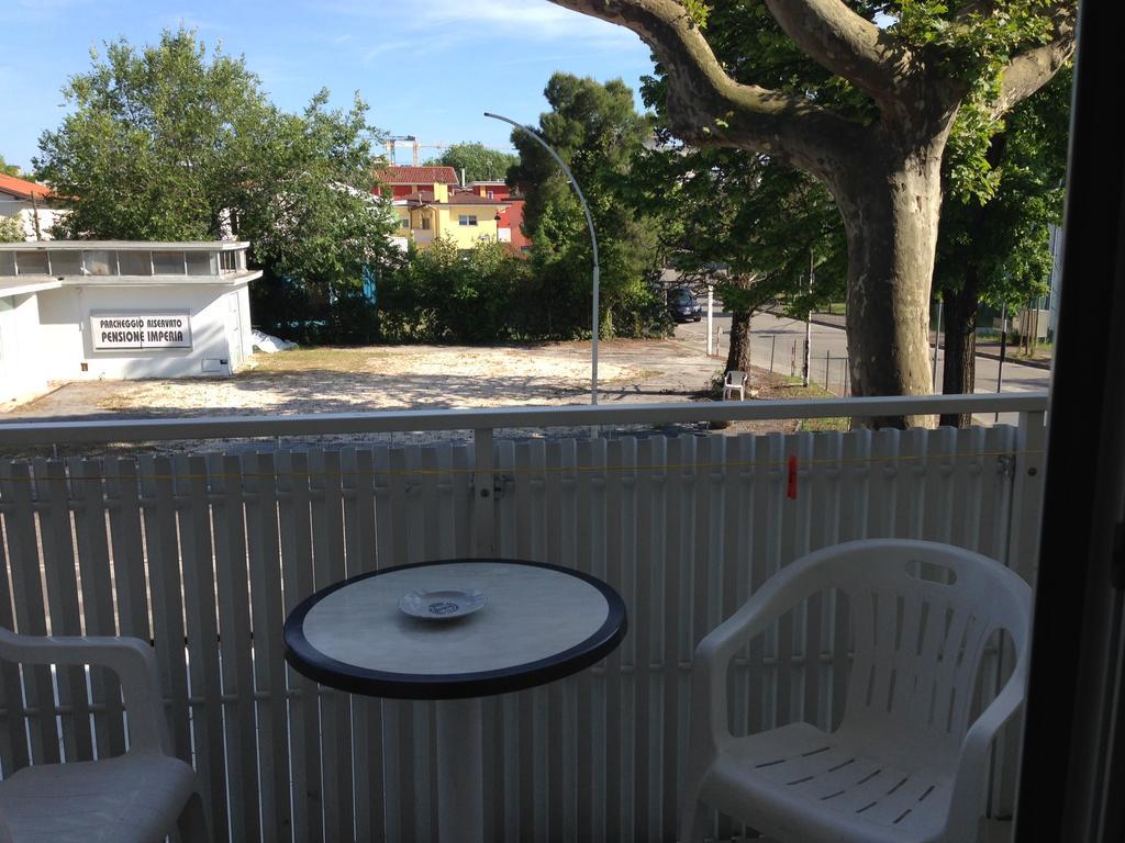 Pensione Imperia Lignano Sabbiadoro Esterno foto