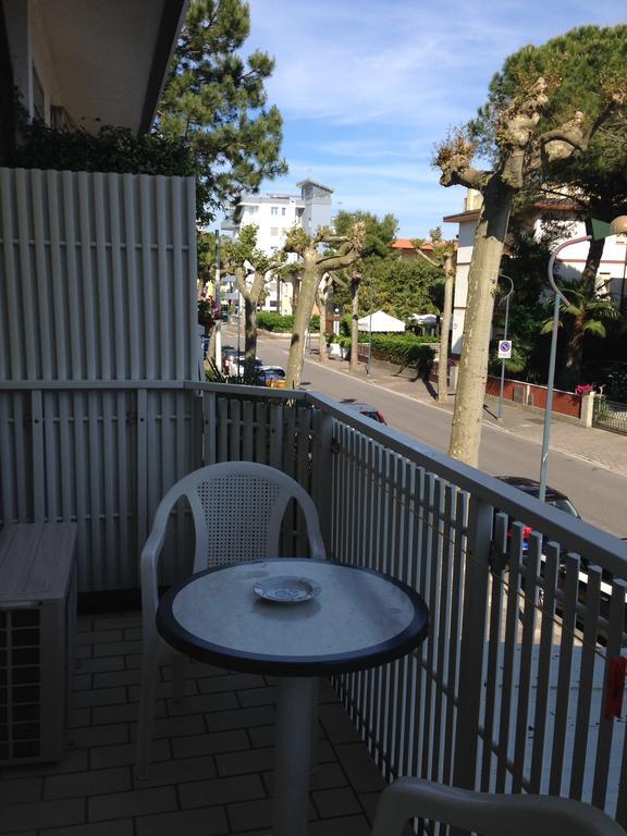 Pensione Imperia Lignano Sabbiadoro Esterno foto