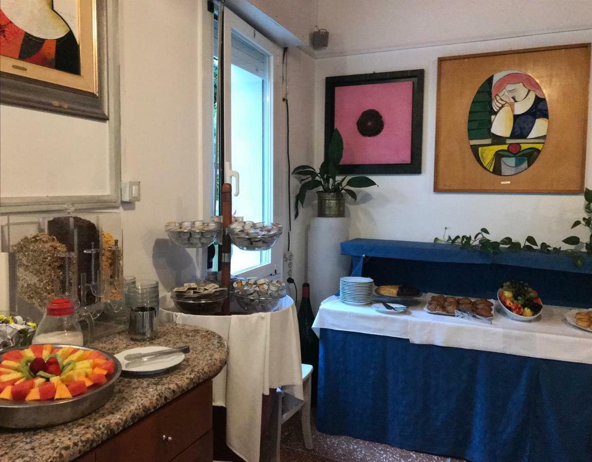 Pensione Imperia Lignano Sabbiadoro Esterno foto